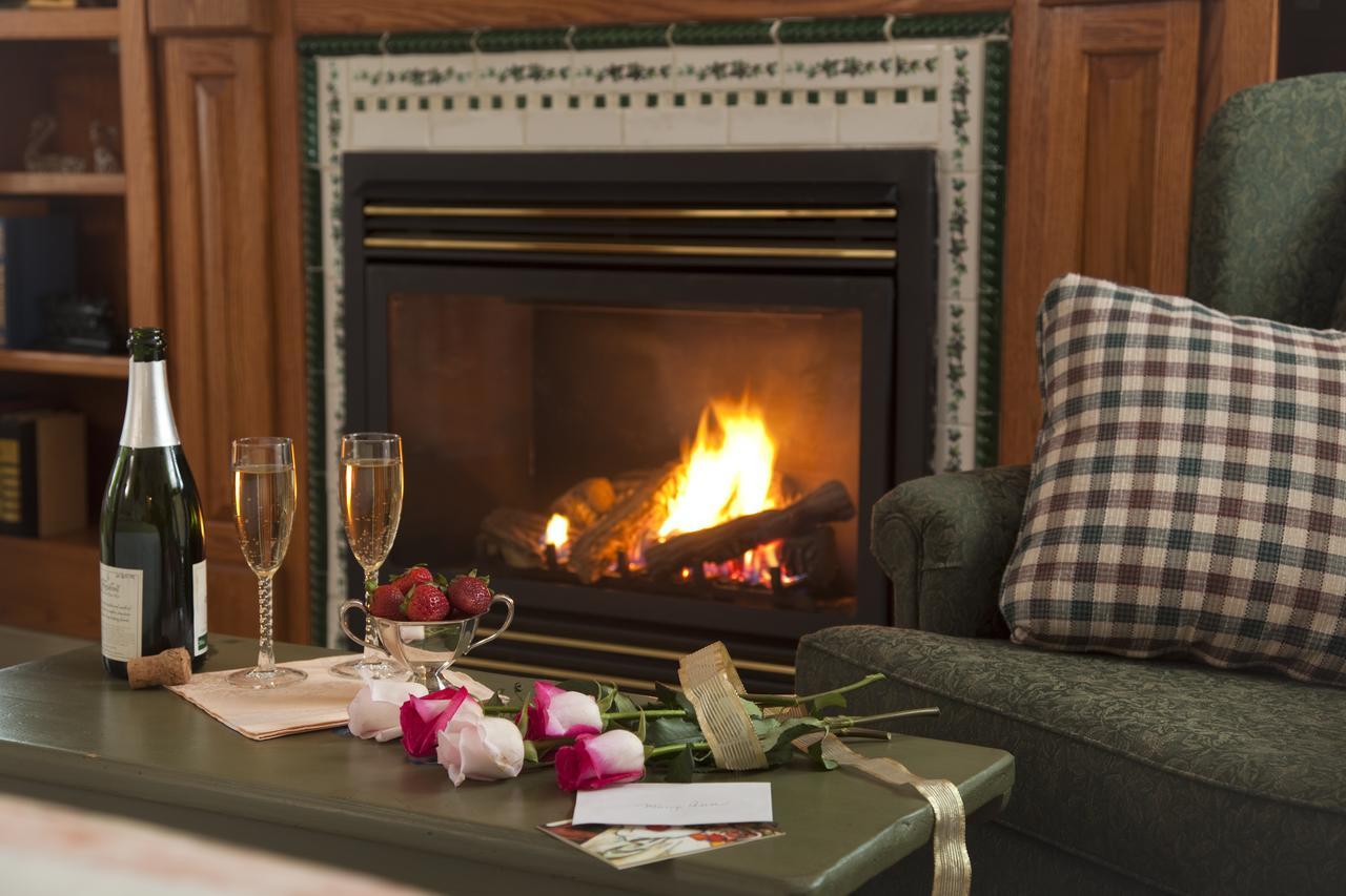 Country Hearth Bed & Breakfast New Holland